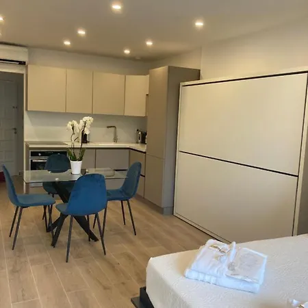 La Cigale Bord De Apartmán