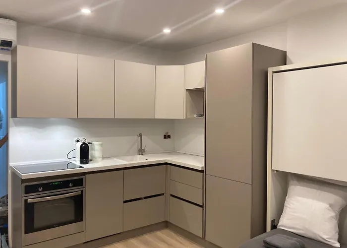 아파트 La Cigale Bord De 멍똥